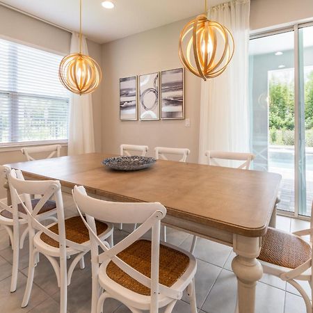 Charming Home By Rentyl Near Disney With Private Pool, Ping Pong Table & Resort Amenities - 7449M 올랜도 외부 사진