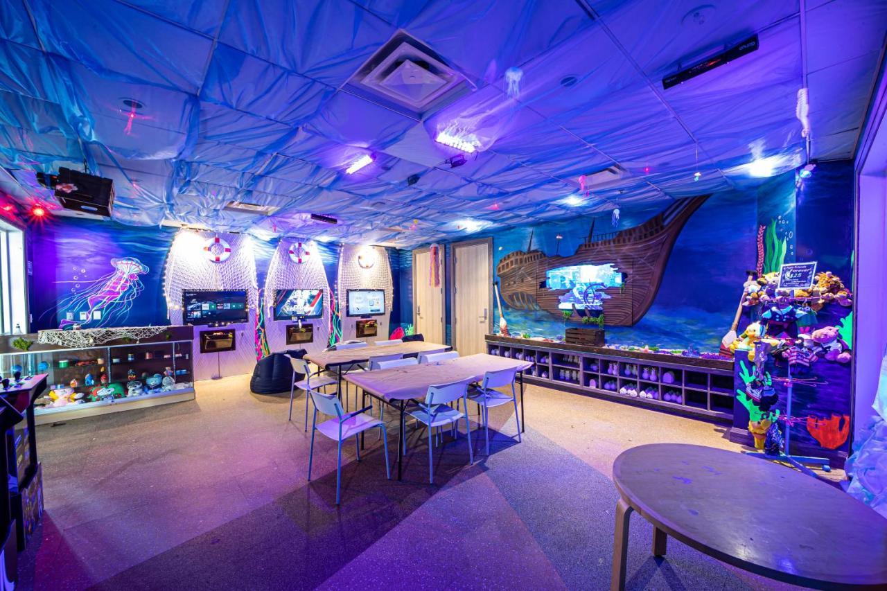 Charming Home By Rentyl Near Disney With Private Pool, Ping Pong Table & Resort Amenities - 7449M 올랜도 외부 사진