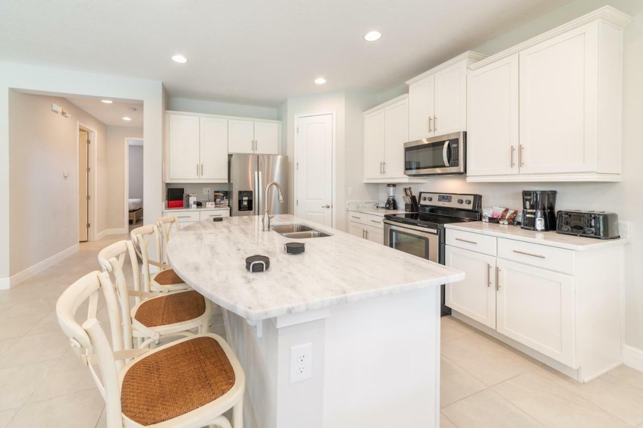 Charming Home By Rentyl Near Disney With Private Pool, Ping Pong Table & Resort Amenities - 7449M 올랜도 외부 사진