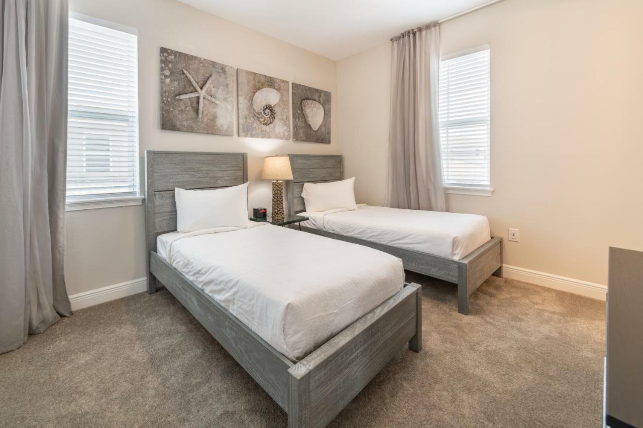Charming Home By Rentyl Near Disney With Private Pool, Ping Pong Table & Resort Amenities - 7449M 올랜도 외부 사진